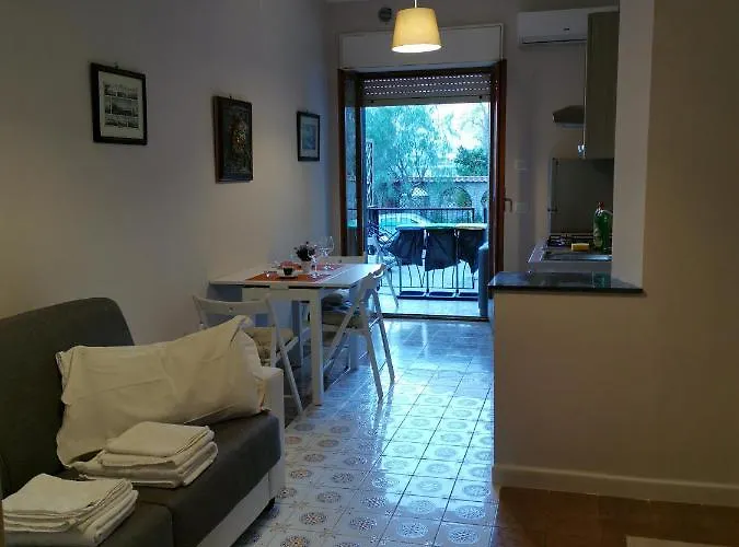 Sorrento's Holidays 1 * سورينتو